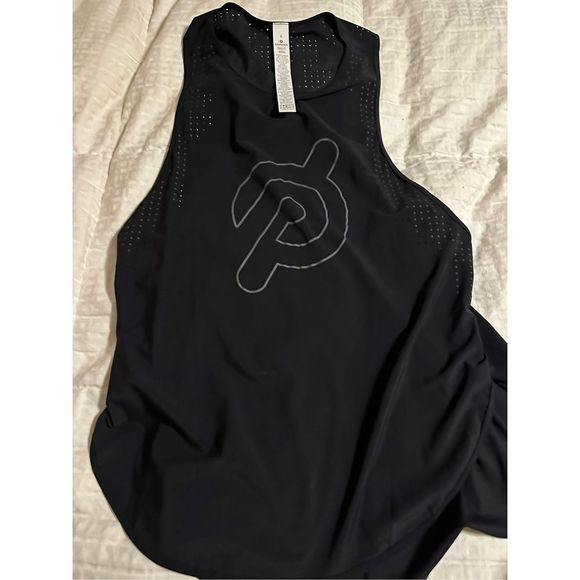 Lululemon × Peloton Sporty All Run Long
Tank Black reflective
Size 8  NWOT - Picture 3 of 5